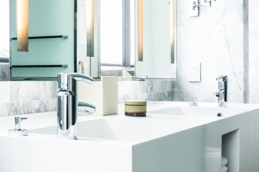 mobilier-baie-modern-materiale-si-finisaje